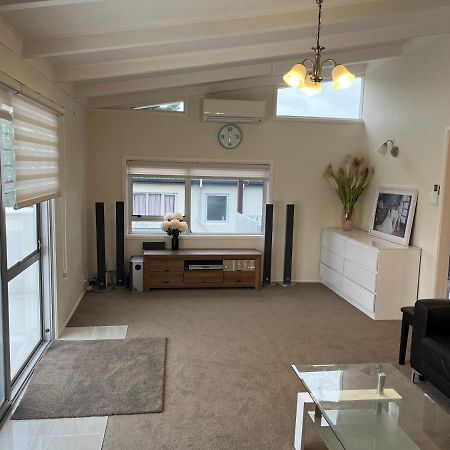 Hillcrest Homestay, Northshore, โอ๊คแลนด์ ภายนอก รูปภาพ